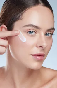 Как работает витамин C в косметике. Выбираем антиоксидантную сыворотку