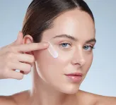 Как работает витамин C в косметике. Выбираем антиоксидантную сыворотку